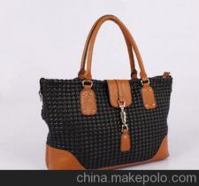 龙川县麻布岗镇菲尼诗服饰贸易部 专业箱包代理与销售服务